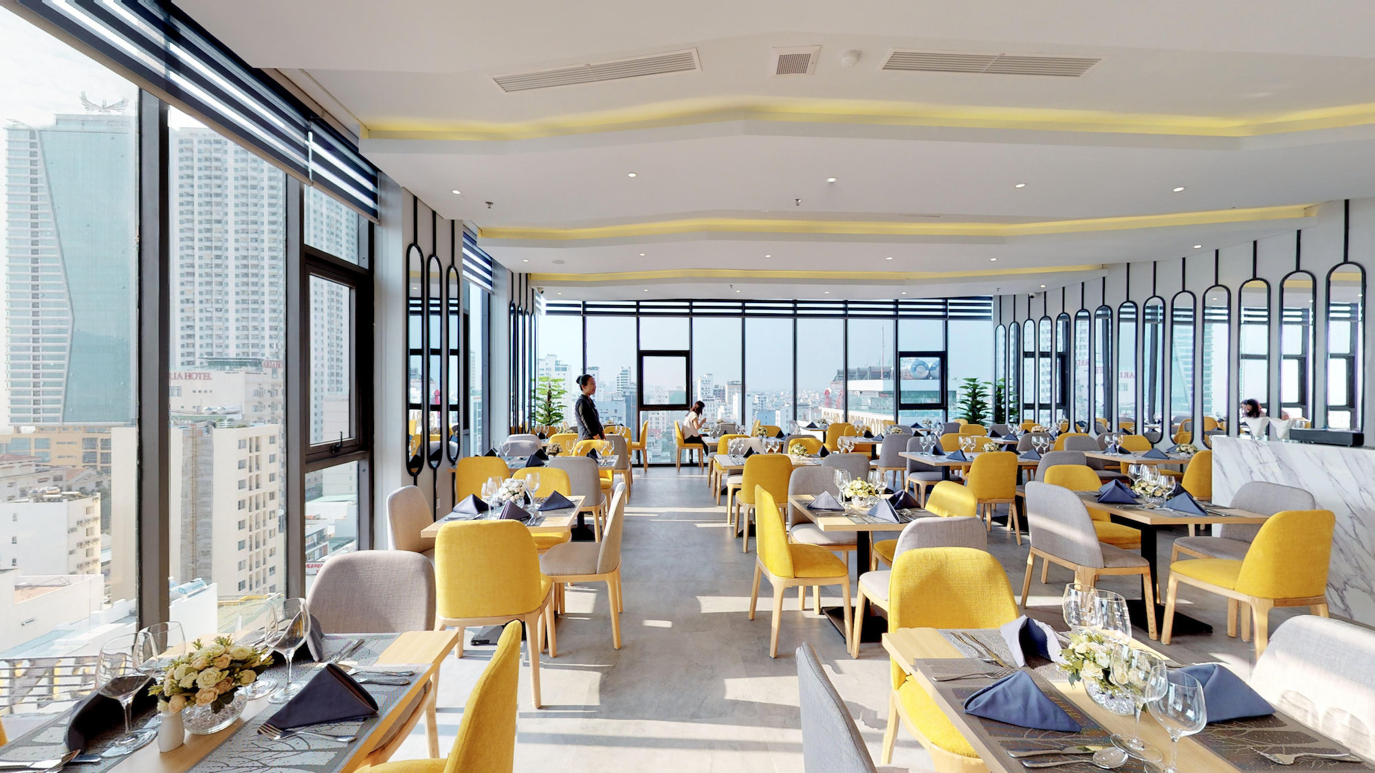 Restaurant Grand Ocean Luxury Boutique Hotel in da nang near